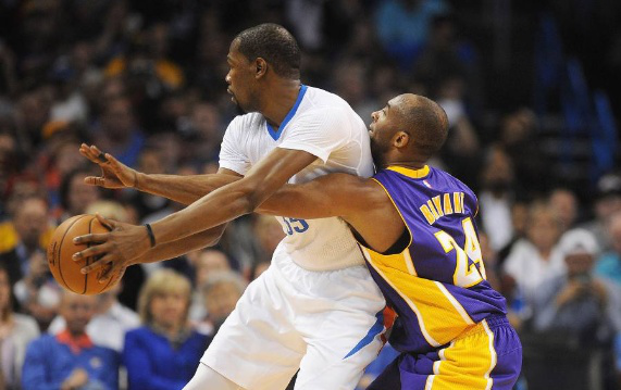 法国客场3-1逆转阿塞拜疆，马特塔、阿克利乌什破门，古斯托两助攻