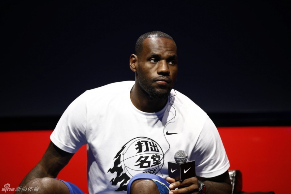 奇怪交易！特雷-杨换两将引争议，明星与角色球员价值差令人深思