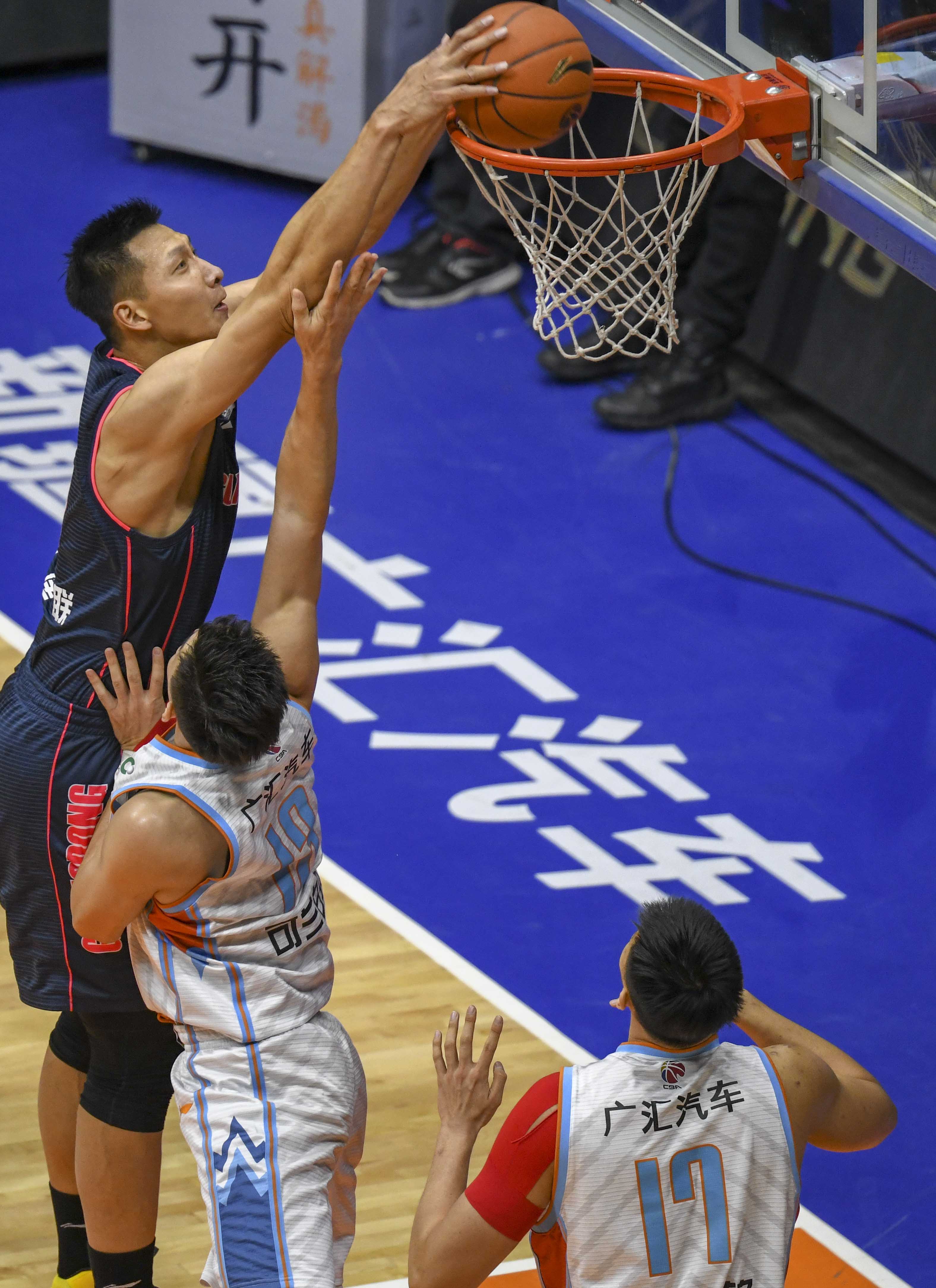 半场战报：格拉茨风暴0-0诺丁汉森林，吉布斯-怀特失点