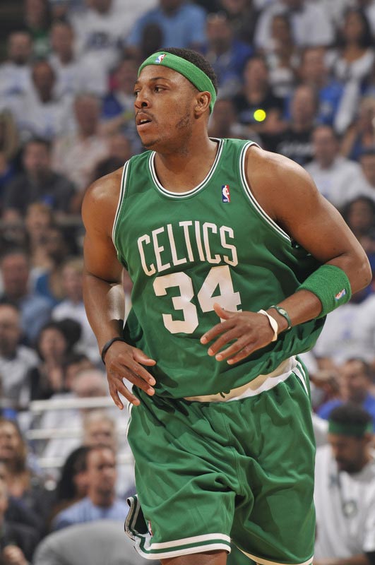 皇家马德里意外关注一位曼城中后卫