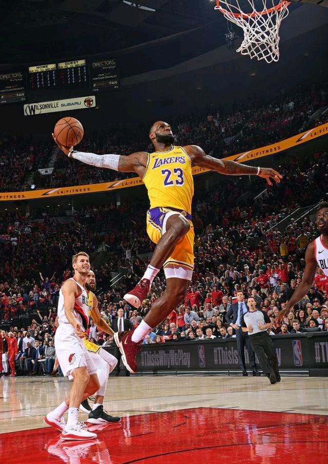 英超｜替补中场客串9号位双响 枪手两枪轰狐狸