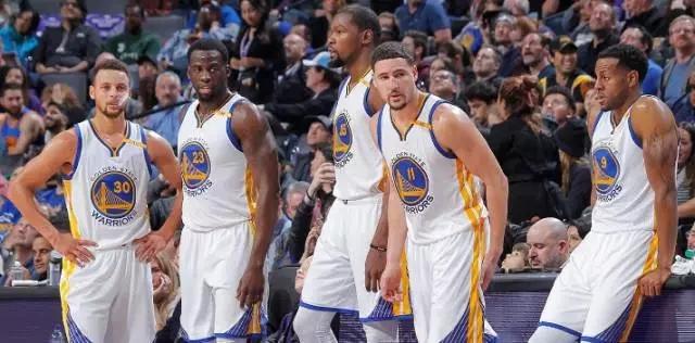 邮报：曼联球迷团体不满俱乐部的高层团队，将发起示威活动