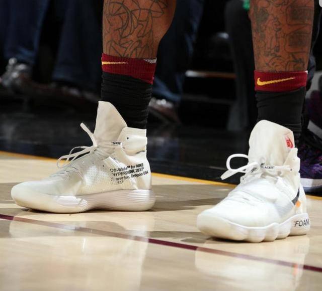 非洲杯-B·图雷绝杀 科特迪瓦3-2加蓬小组第一